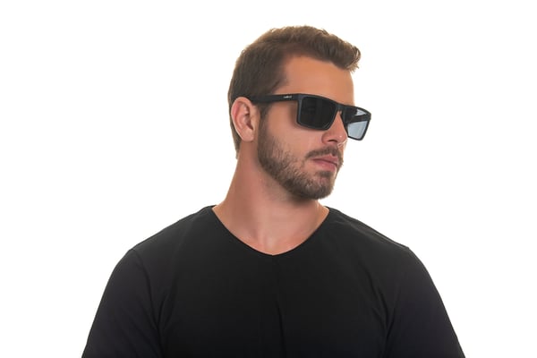 Adam Polarizado — look real (adam 2)